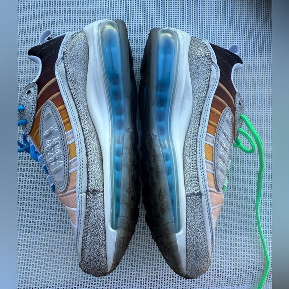 NIKE WOMENS  Sneakers Queen Leo Multicolor 4/5 - Picture 2 of 10